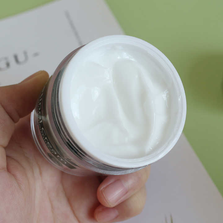 Rejuvenece tu Piel: Crema con Retinol ALIVER® Para Reducir Arrugas y Mejorar tu Textura Facial Oferta 2X1🔥